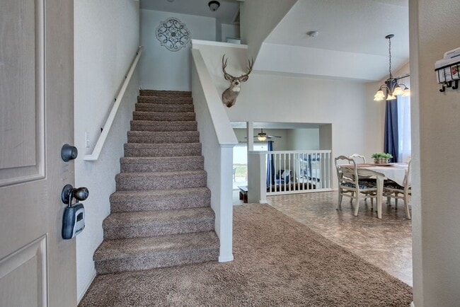 Photo - 3 Bedroom 2 1/2 Bath Split Level in Johnstown