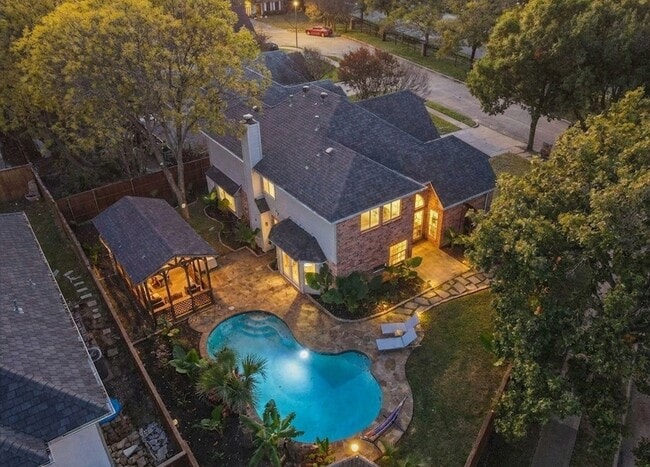 Building Photo - 4402 Goodwin Dr