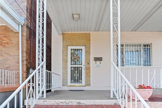 Photo - 3437 Parkview Ave Unit A