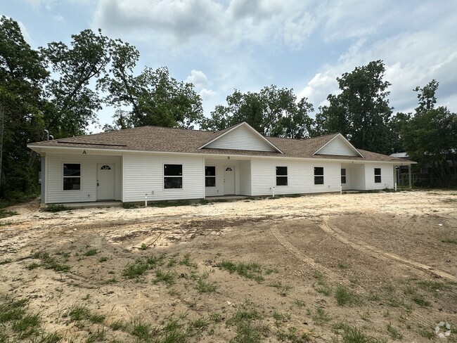Building Photo - 1205 Winona Ave Rental