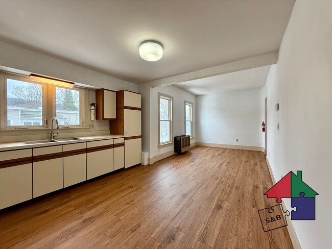 Photo - 19 Meadow St Unit #4