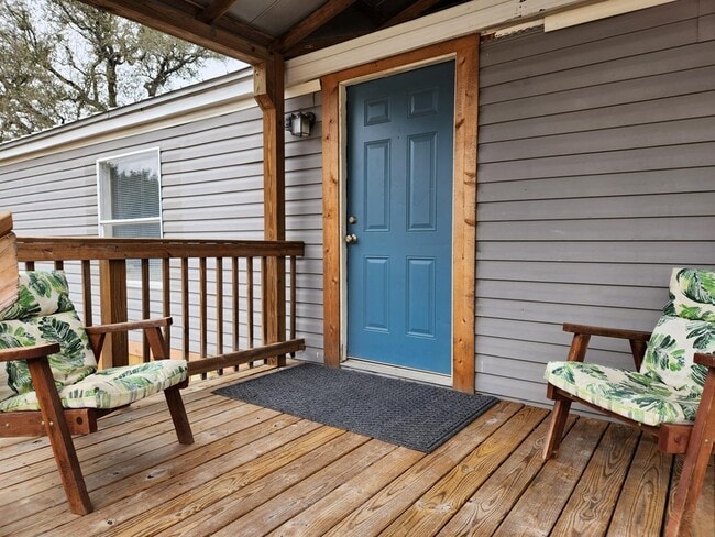 Photo - 213 Willow Ln