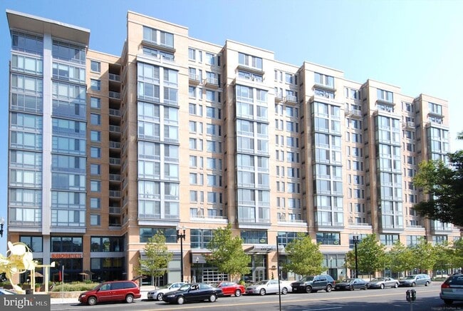 Building Photo - 475 K St NW Unit 321