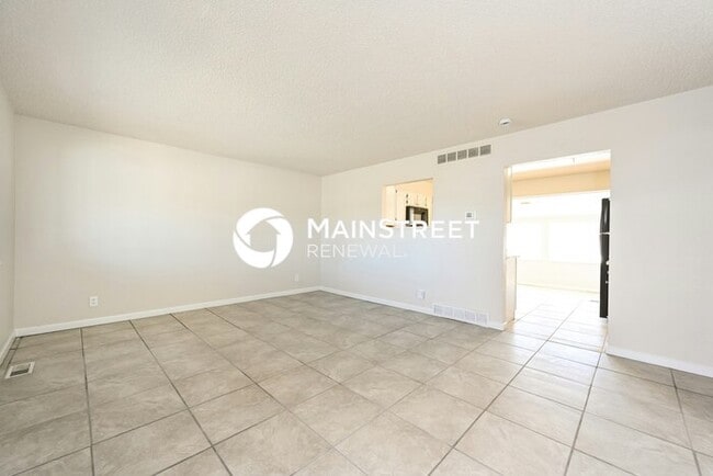 Photo - 4 Bedroom Pet-Friendly Home in DENVER, CO with Main Street Renewal