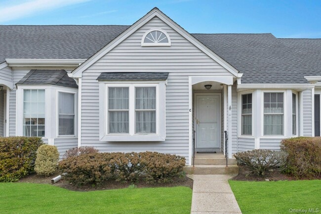 Building Photo - 2555 Youngs Ave Unit 14C