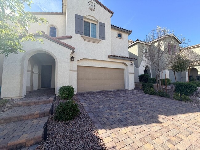 Building Photo - Unique Floorplan in Skye Canyon!