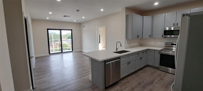 Photo - 3801 Davie Blvd Unit 204