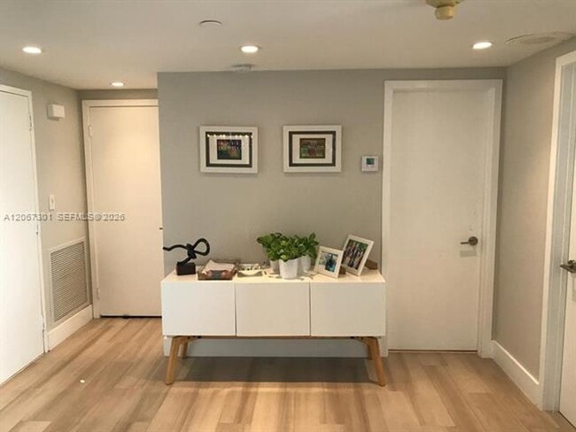Photo - 11113 Biscayne Blvd