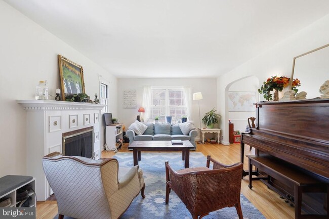 Photo - 7322 Edmonston Rd