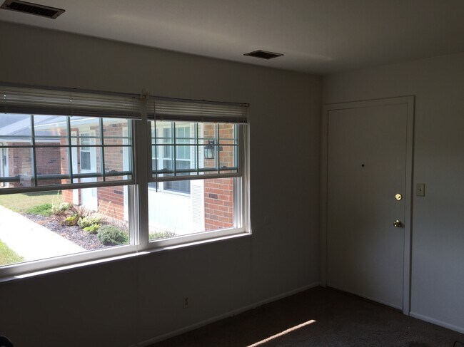 Photo - Amherst Park Unit 1