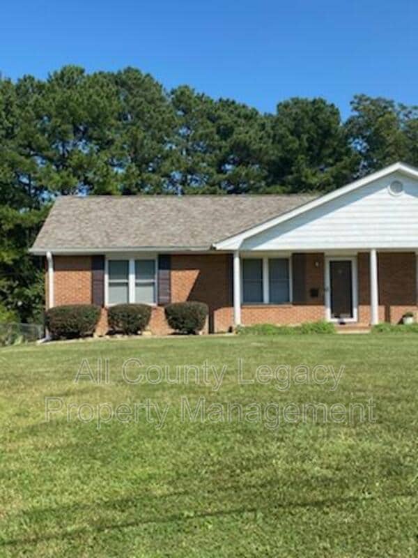 Photo - 3132A Dove Court