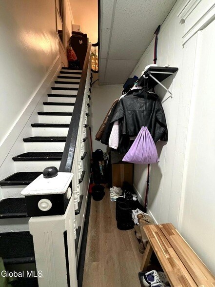 Photo - 200 Beekman St