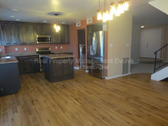 Photo - 4808 S Juniper St