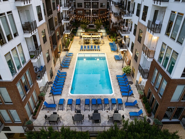 Photo - 1505 Demonbreun