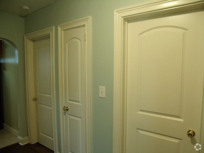 Building Photo - 1840 Avon Ave SW Rental