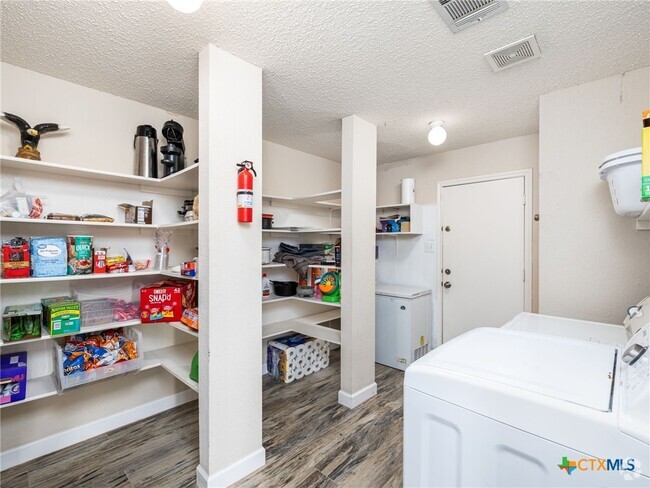 Building Photo - 805 Betterman Dr Rental