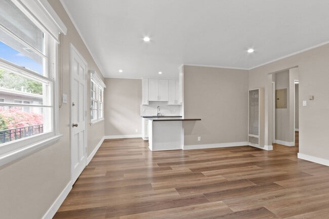 Photo - 814-818 2nd Street