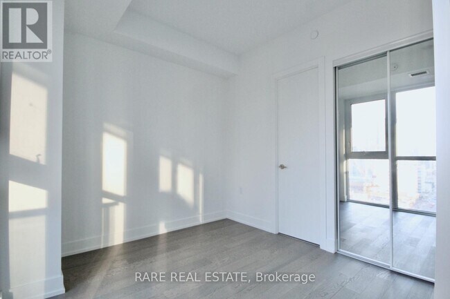 Photo - 7 Grenville St Unit 2103