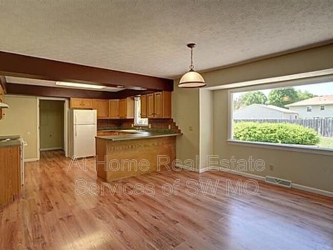 Photo - 4525 S Farm Rd 137