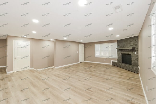 Photo - 5513 Hardy Ave