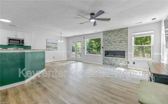 Photo - 180 Kristen Ln