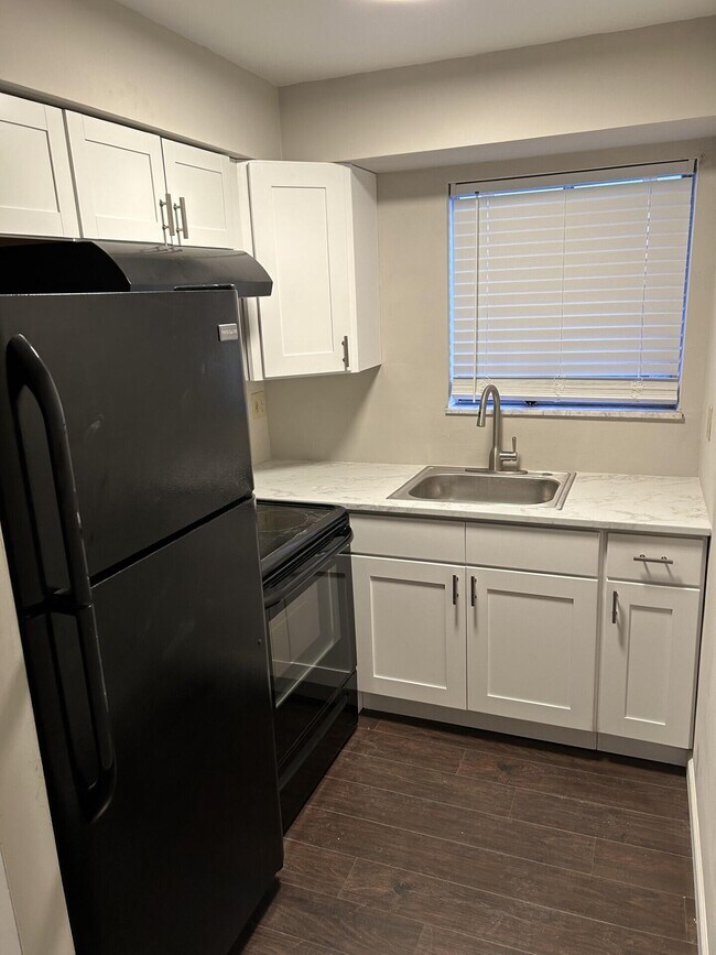 Photo - 840 Alexandria Pike Unit 207