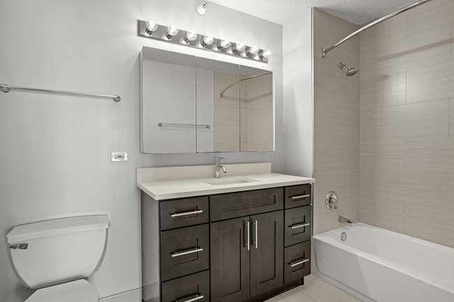 Photo - 542 N State St