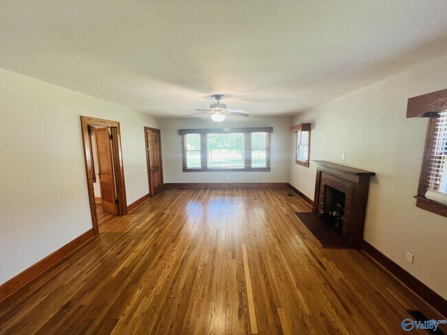 Photo - 1457 Jeff Rd NW