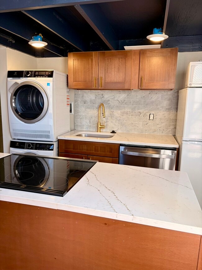 Photo - 3511 Baring St