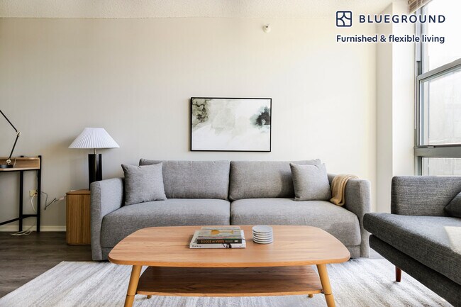 Photo - 180 N Jefferson St Unidad SI FL13-ID1212