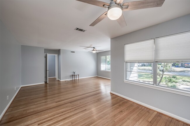 Photo - 3322 Elmridge St