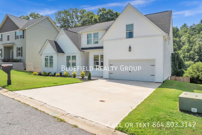 Photo - 713 Rockcliff St