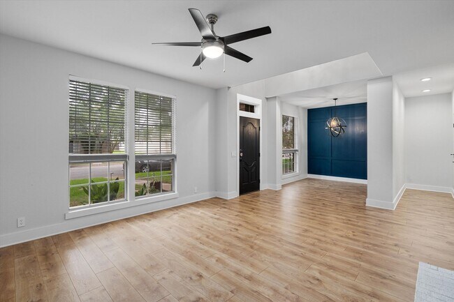 Photo - Stunning 4-Bedroom Home in Windermer of Pflugerville for Rent