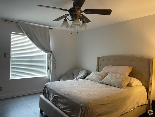 Building Photo - 2107 Snow Falls Dr Unit Apartment