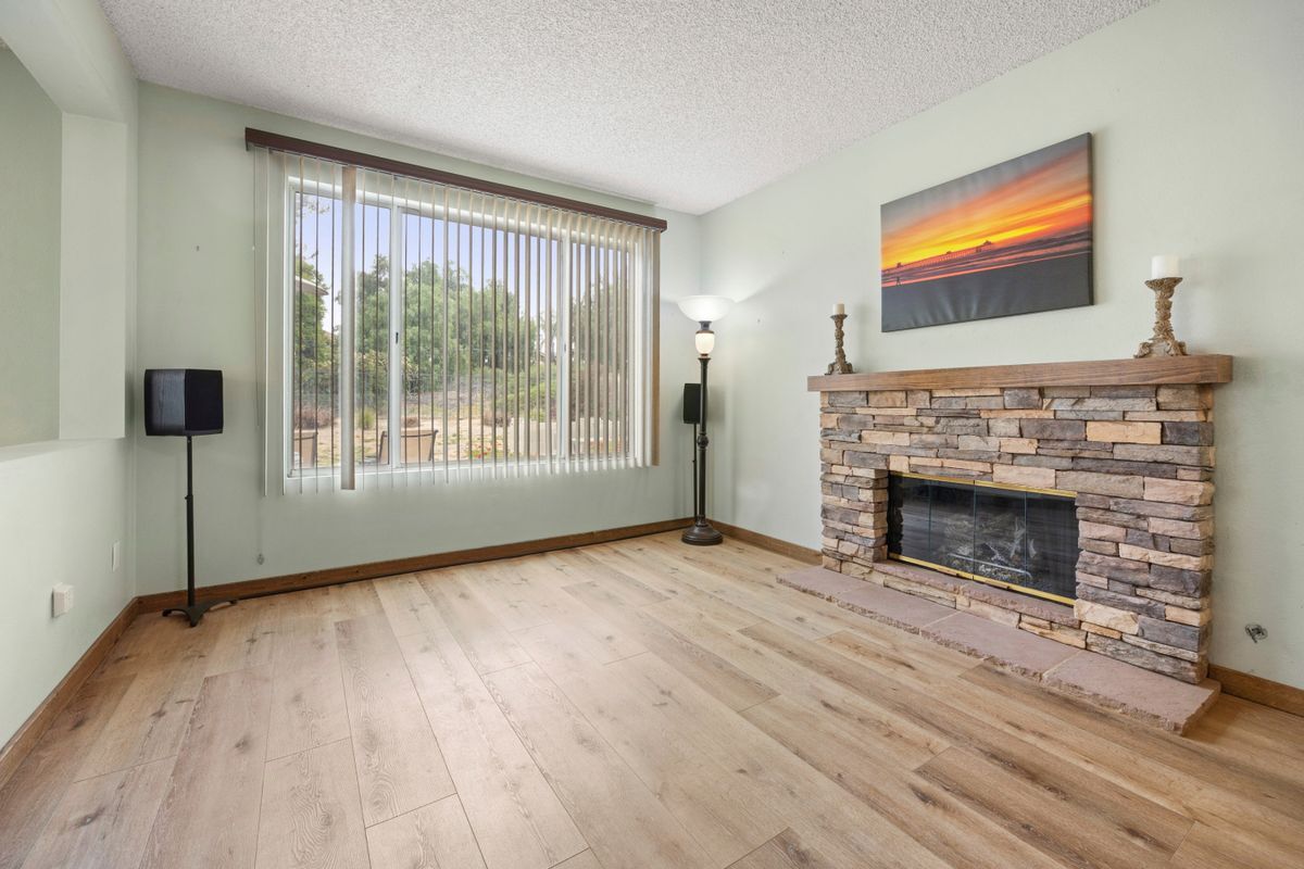 Photo - 2244 Black Pine Rd