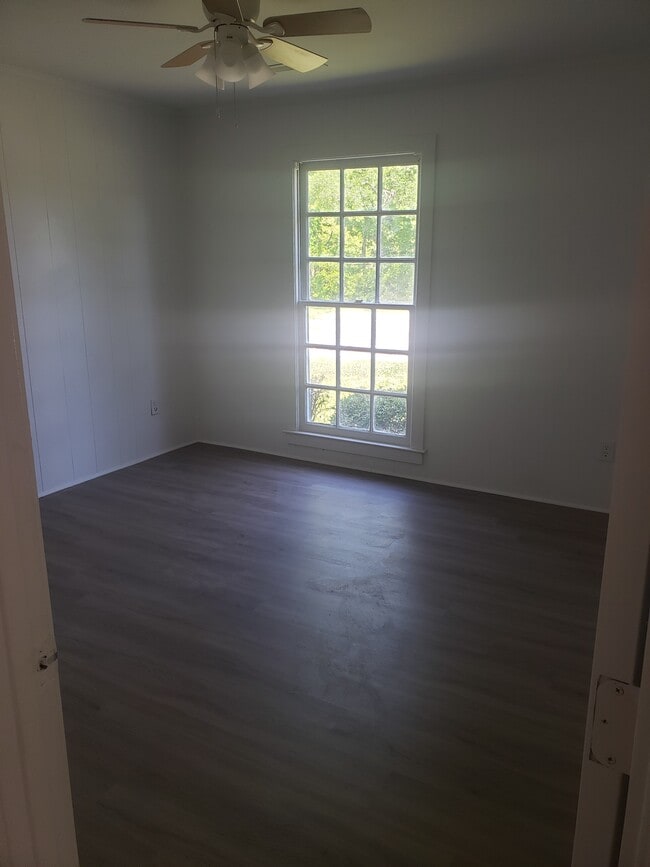 Photo - 5428 Sidbury Rd