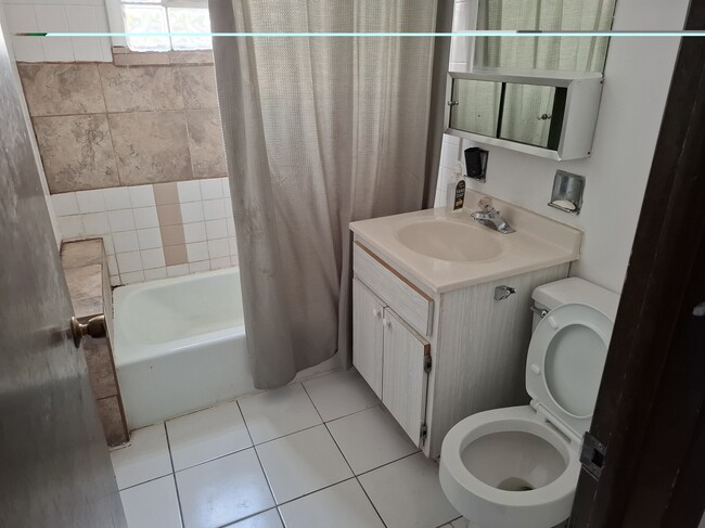 Photo - 15240 El Cameno Ter Unit #2W