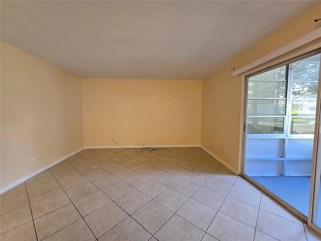 Photo - 561 Fairways Cir Unit A