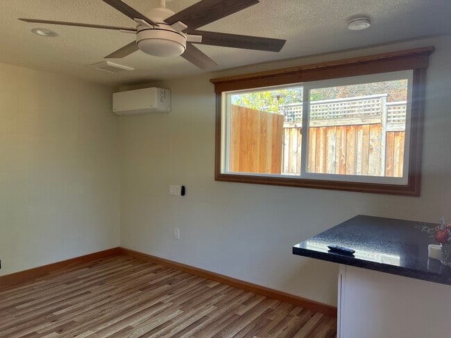 Photo - 325 Grant Ave