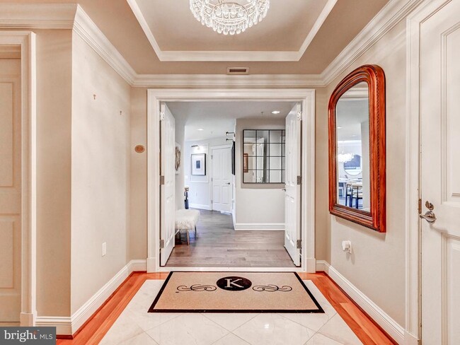 Building Photo - 801 Key Hwy Unit T-13