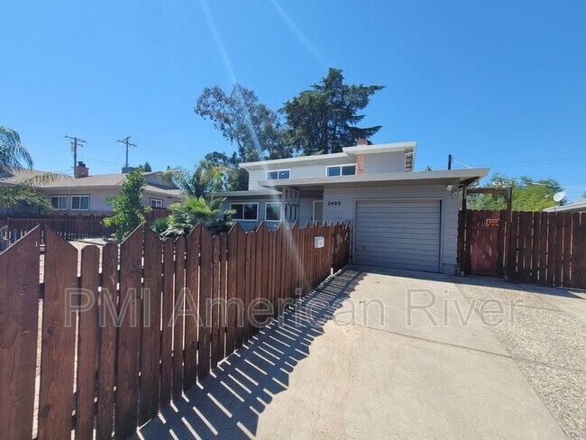 Photo - 2409 Barcelona Way House
