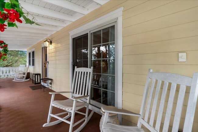 Photo - 2 Bedroom, 1 Bath furnished Cottage