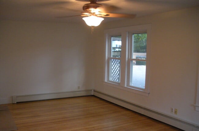 Photo - 172 Saco Ave