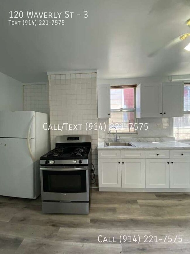 Photo - 120 Waverly St Unit 3