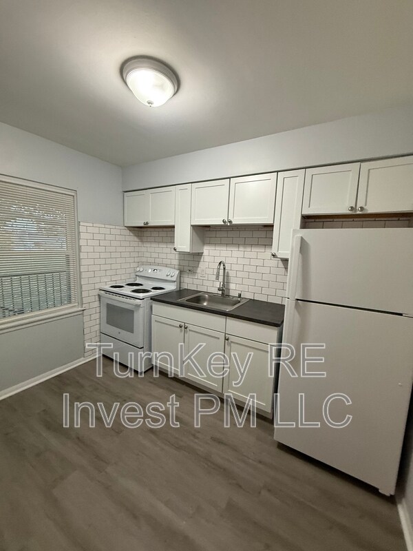 Photo - 1505 N Maywood Dr