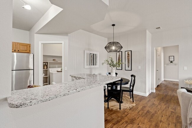 Building Photo - Students Welcome! 3 Bed, 2 Bath Condo in Rockbridge, SE Fort Collins Unit 4545 Wheaton Dr B230