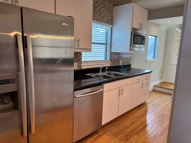 Photo - 9716 Linkmeadow Ln