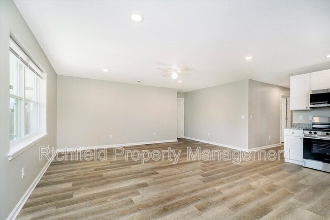 Photo - 2203 Sheldon St