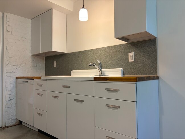 Building Photo - 1530 S 4th St Unit 3