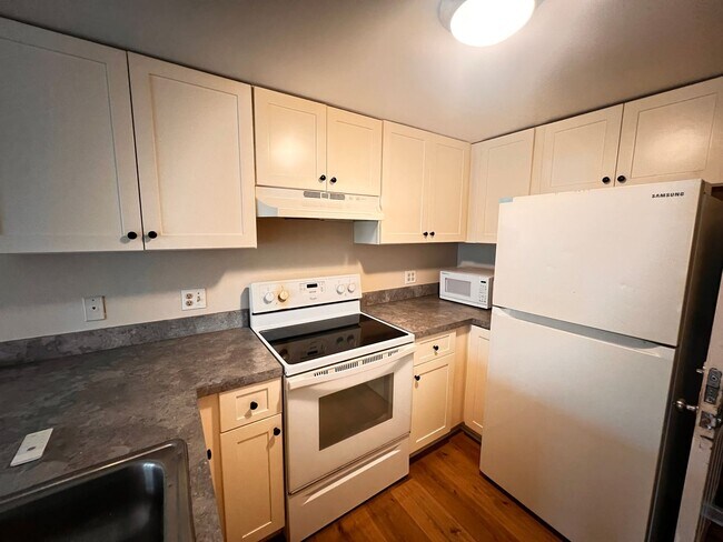 Photo - Beautiful, unfurnished studio condo in Myrtle Beach Golf and Yacht. Available now!